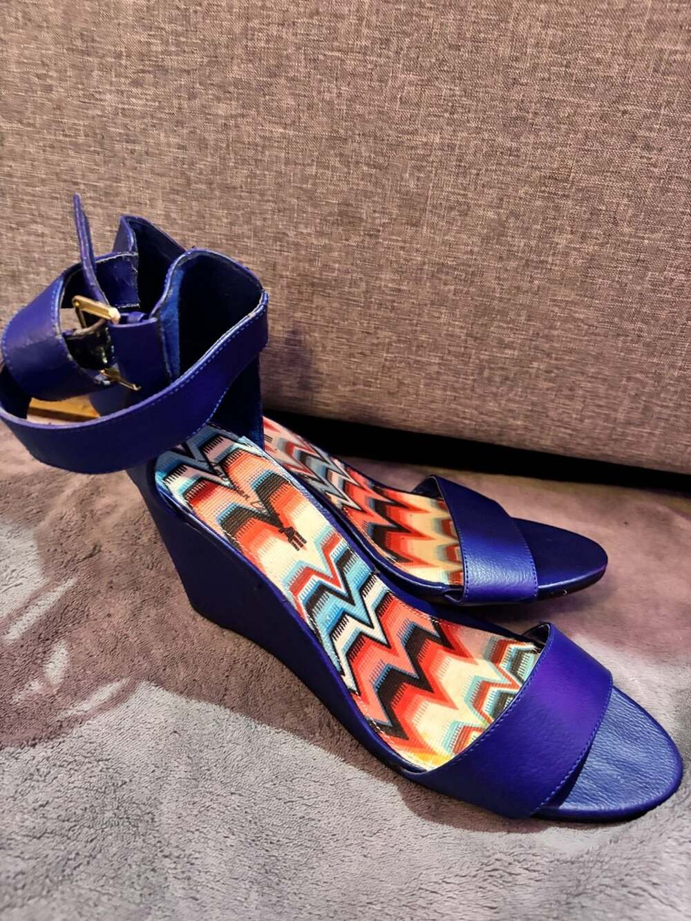 American Eagle Blue Ankle Strap Wedge Sandals With Aztec Print Insoles 9.5